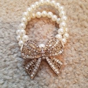 Bow bracelet